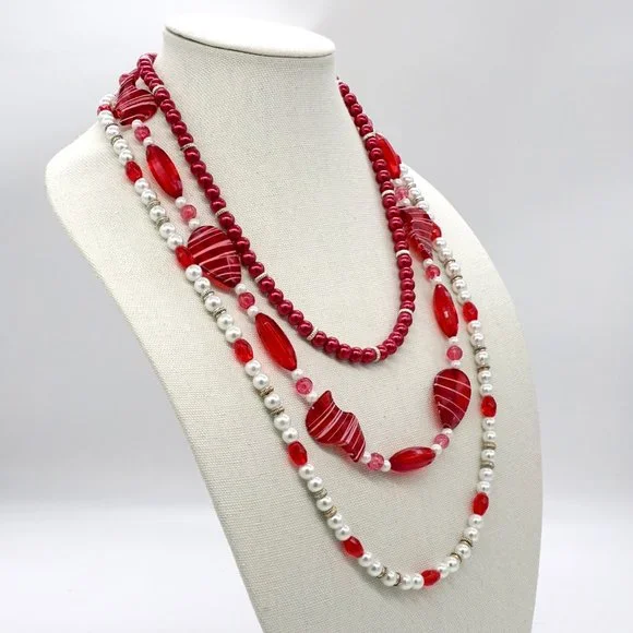 Three strand red and white necklace. - Picture 3 of 3